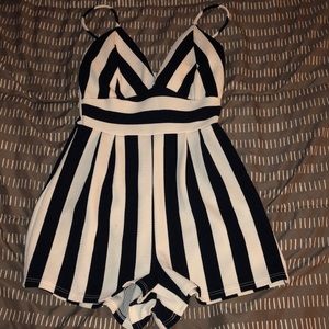 Romper navy and white xs